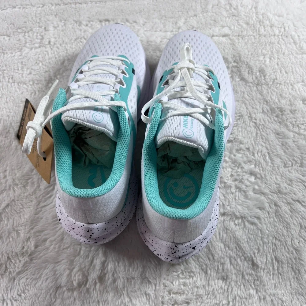 Nike Air Winflo 10 Womens Running Shoes White Emerald Rise FN7106-100 7.5 NEW‎